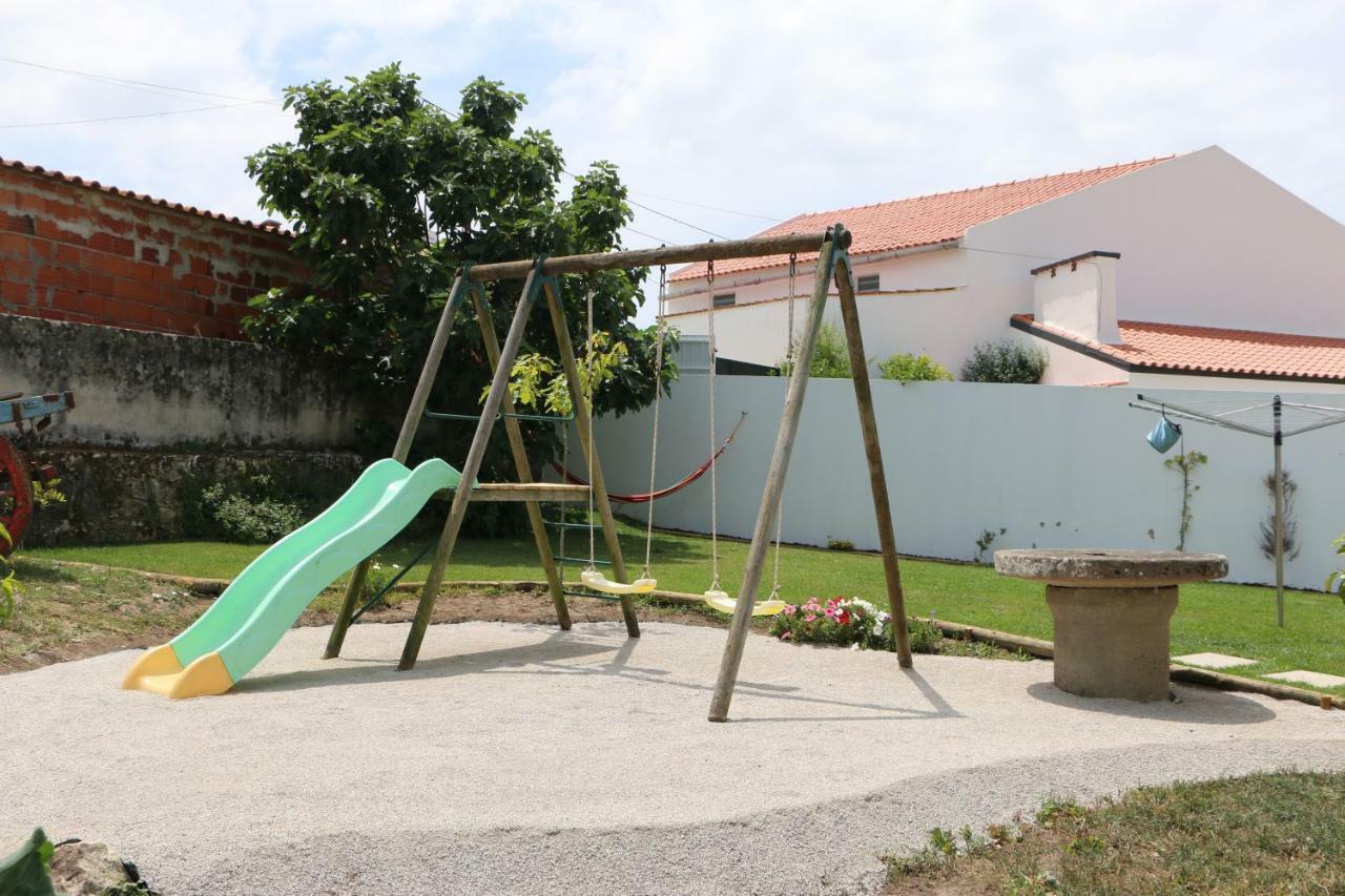 Casinha Verde Nadadouro Exterior foto